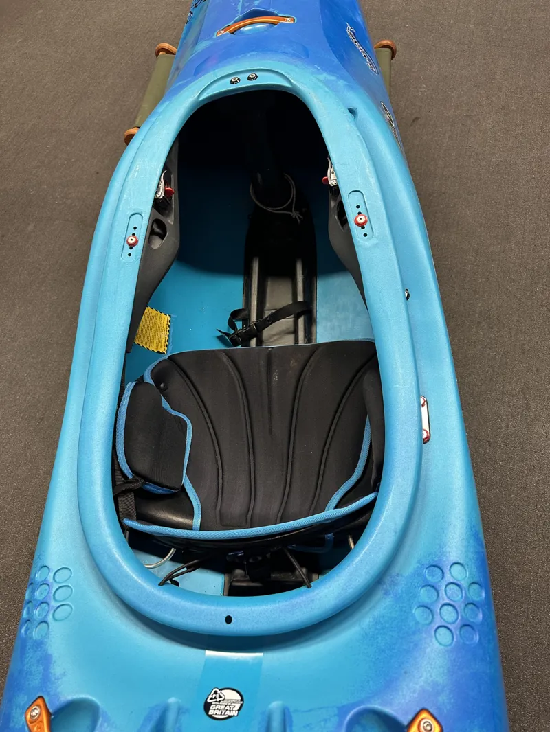 Pyranha 12R River Running Kayak Blue Crush Ex Demo-5
