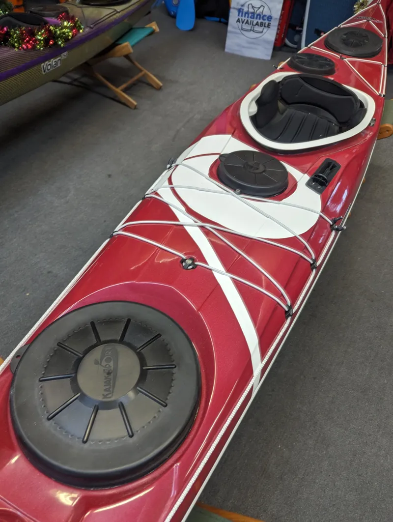 P and H Volan 158 Kevlar Carbon Infusion Clear Hull with Keel Strip in Cherry-5