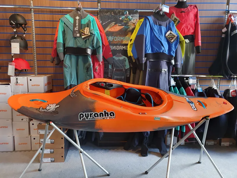 2023 Pyranha Ozone Freeride Whitewater Large Fire Ant EX DEMO-1