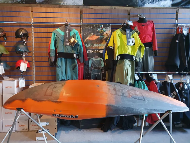 2023 Pyranha Ripper 2 Fire Ant Large Whitewater Kayak EX DEMO-2