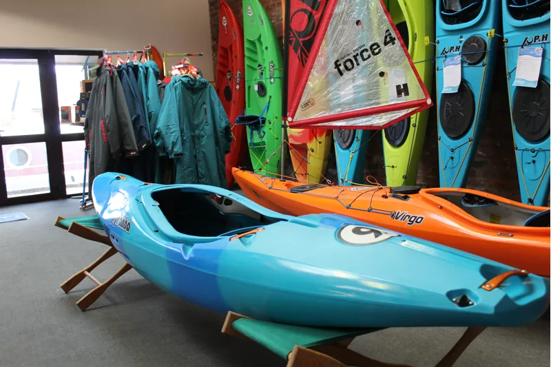 Pyranha 9R 2 Large Whitewater Kayak in Blue Crush Factory 2nd-6