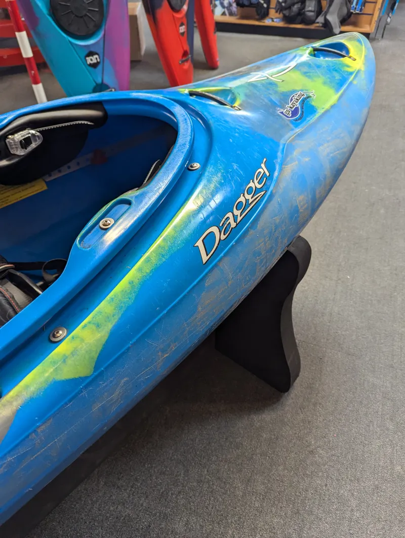 Second Hand Dagger Code Creek Spec Whitewater Kayak size Small-3