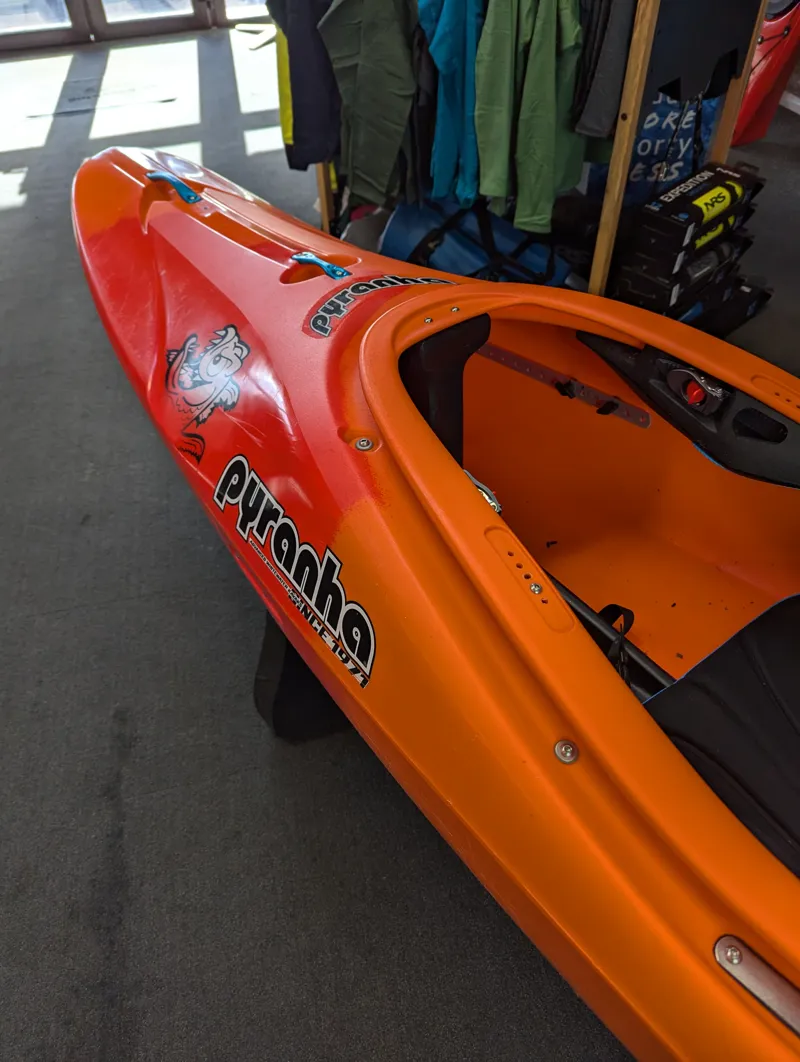 Second Hand Pyranha 9R 2 Large Whitewater Kayak-2