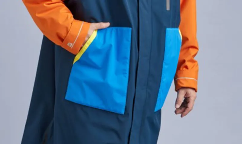 2025 Red Equipment Long Sleeve Changing Robe Recovered with 15k Waterproof-7