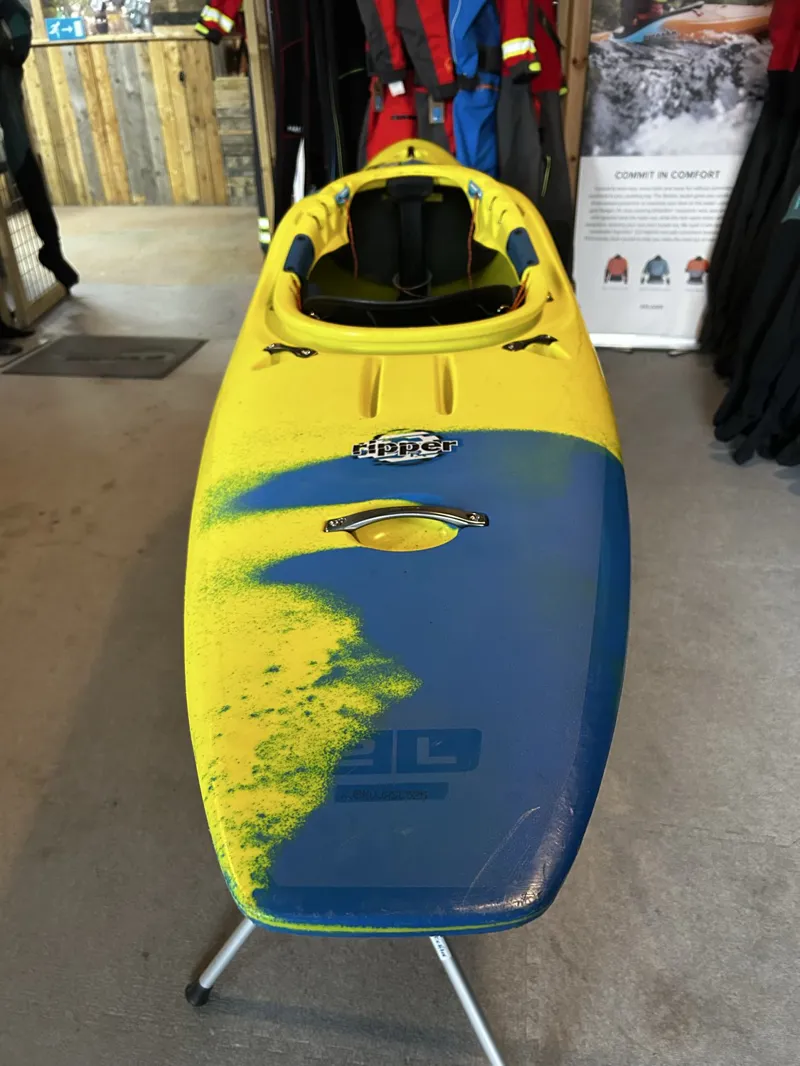 2025 Pyranha Kayaks Ripper 2 Large Elite Ex Demo Yellow/Navy-6