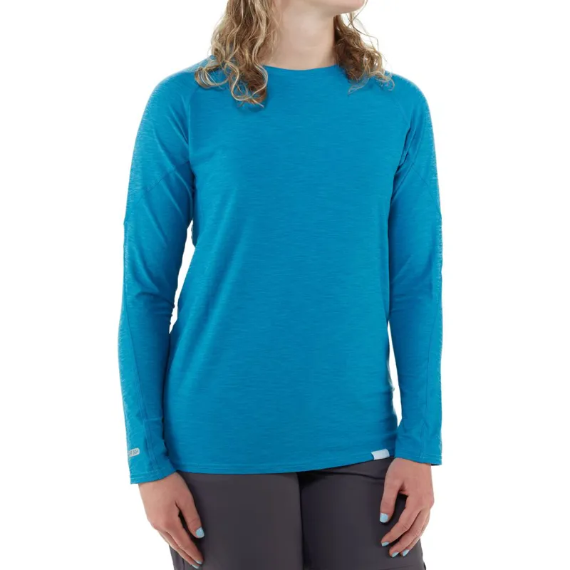 2021 NRS Silkweight Long Sleeved Womens Thermal Top in Blue or Peach-7