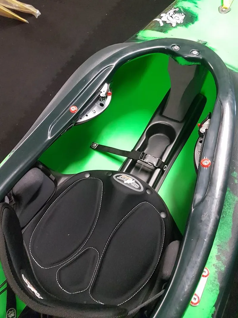 Pyranha Loki Small C30 Green - Used Once-2