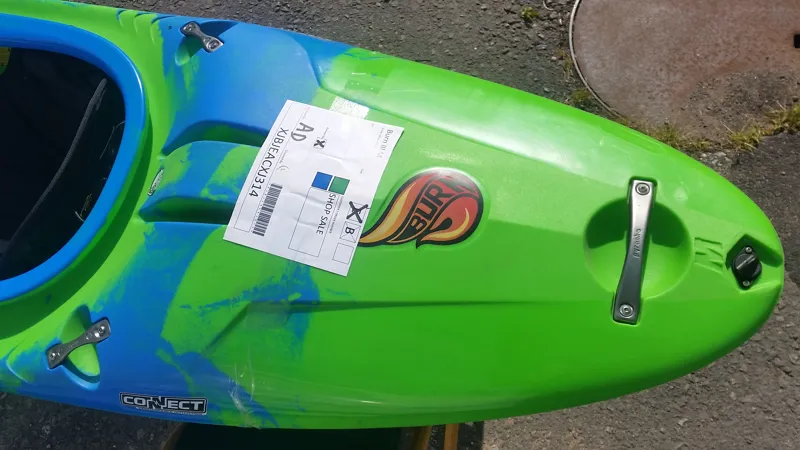 Ex Display Pyranha Burn 3 Medium Kayak in Lime/White/Blue-3