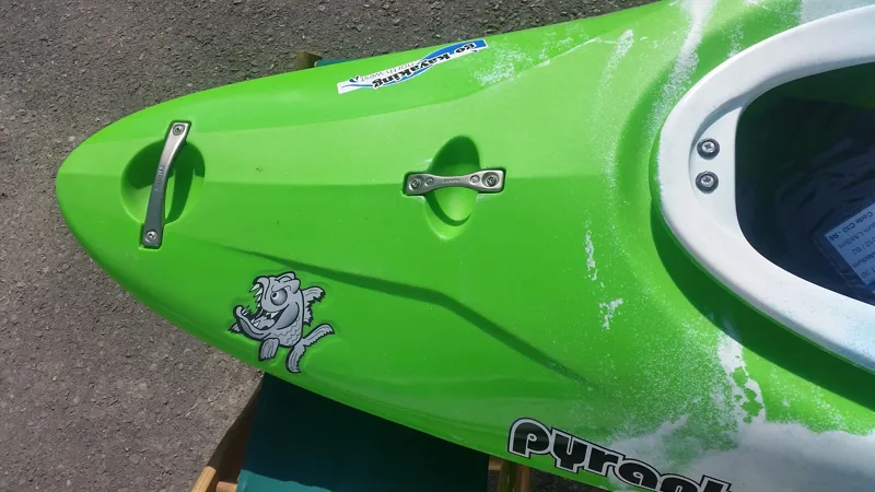 Ex Display Pyranha Burn 3 Medium Kayak in Lime/White/Blue-5