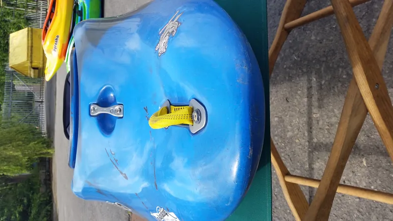 Ex Demo Pyranha Varun Medium Kayak with C30 in Blue/Grey Colours-4