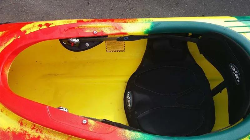 Pyranha Fusion Large CR+ - Ex Demo-2