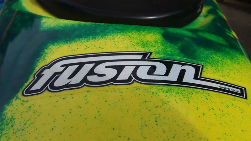 Pyranha Fusion Large CR+ - Ex Demo