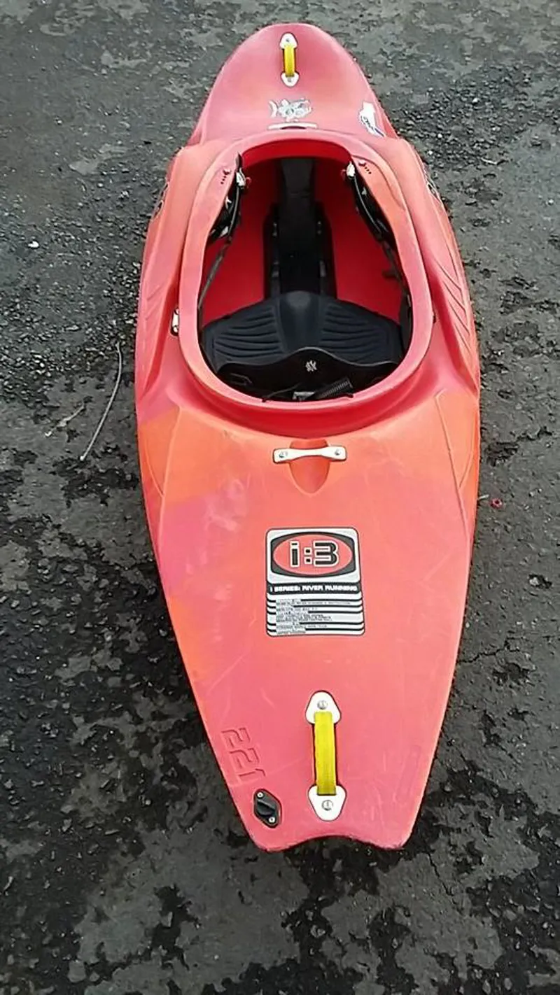 Pyranha I3 221 Red - Second Hand-1