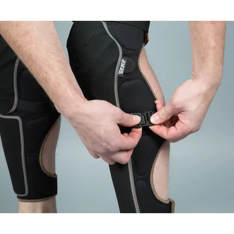 2021 WRSI Animas SUP Knee Shin Pads-3