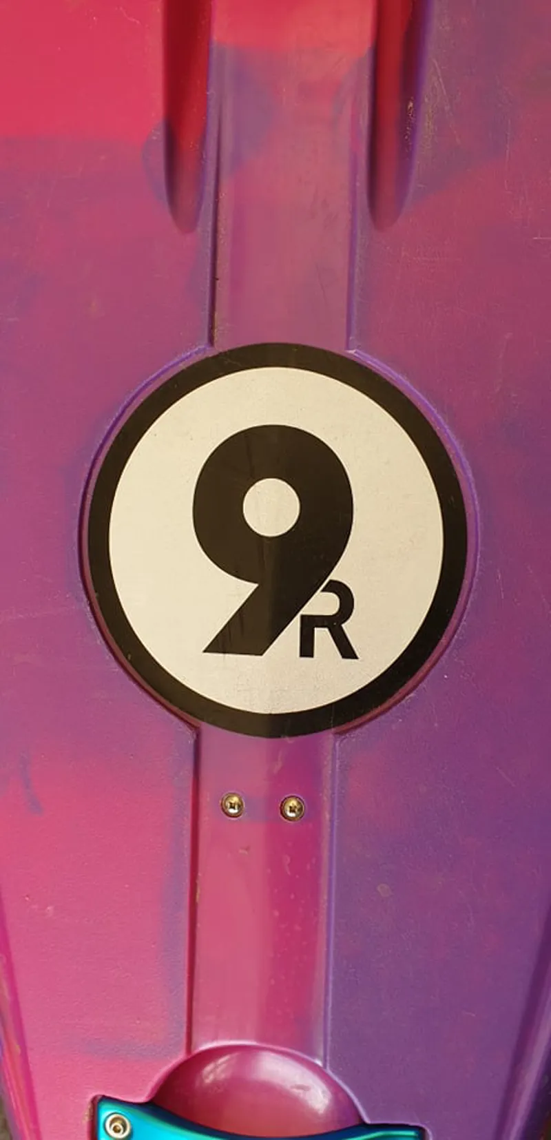 Ex Demo Pyranha 9R I Medium FREE SHIPPING