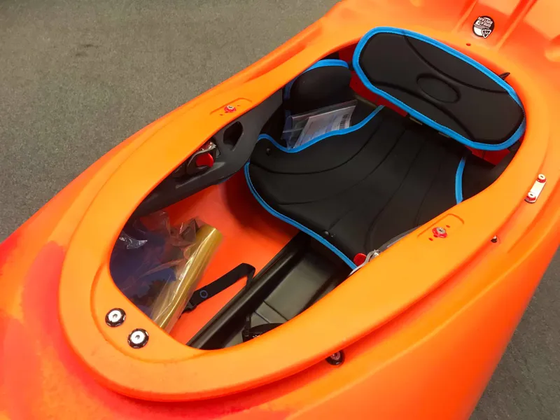 Pyranha 9R II Large Orange Soda - Factory 2nd. FREE SHIPPING-2