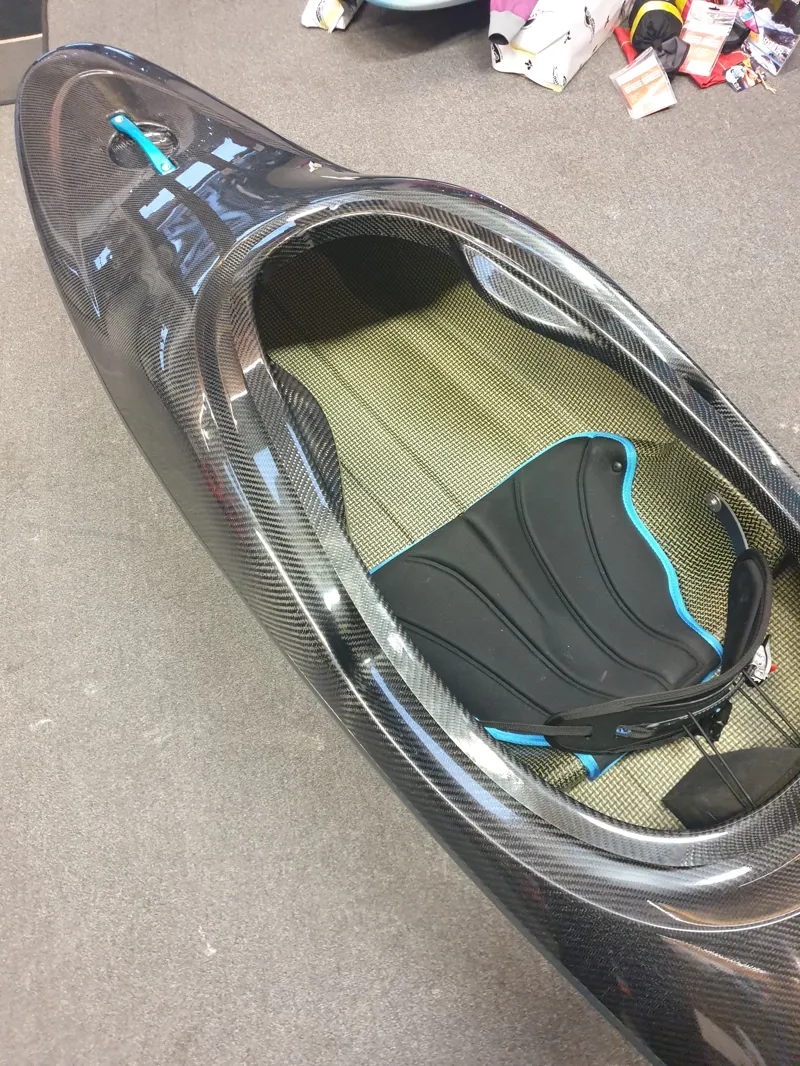 2021 Pyranha Ozone Lightweight Kevlar/Carbon Infusion Down River Freestyle Kayak-10