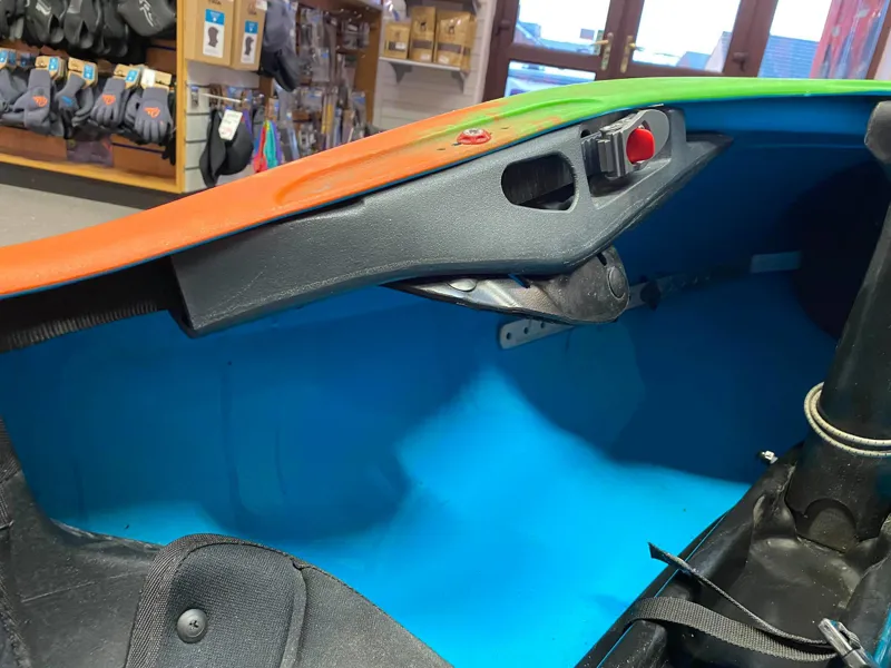 2019 Pyranha Machno Large - Ex Demo-3