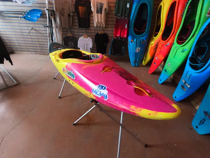 Pyranha Ripper Small Custom Colours - Ex Demo-1