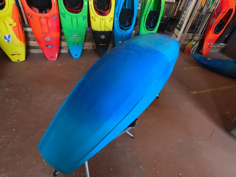 Pyranha Scorch Large Blue Crush - Ex Demo-6