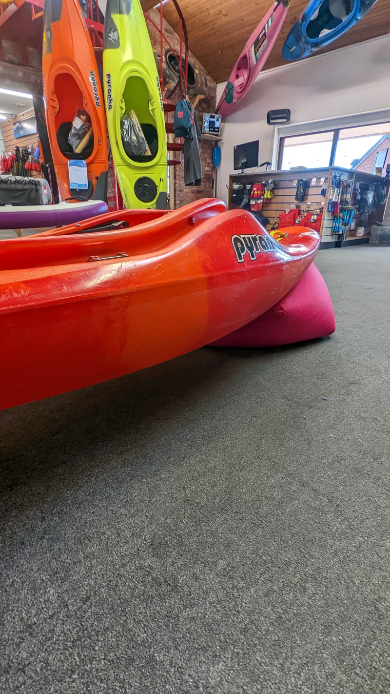 2021 Pyranha Loki Small Ex Demo River Play Whitewater Kayak-4