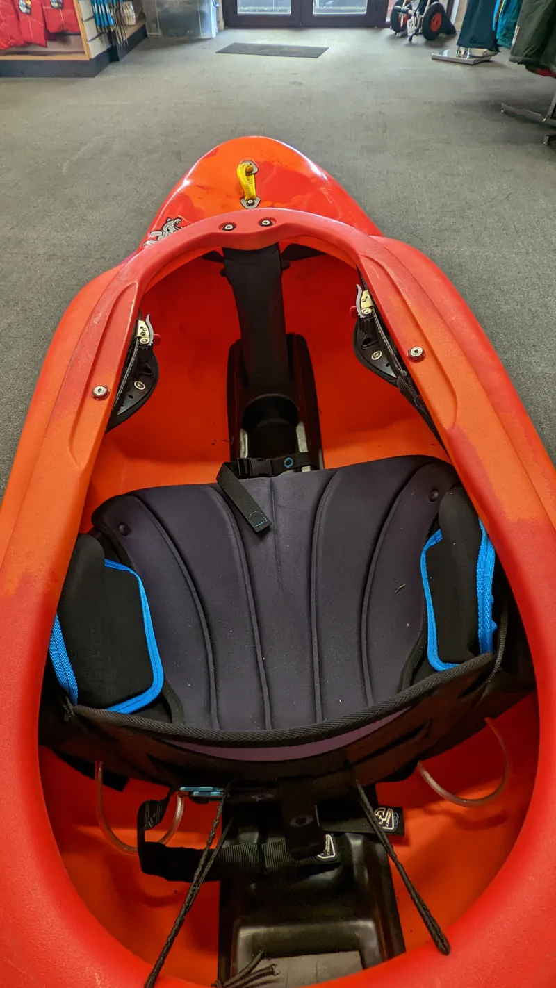 2021 Pyranha Loki Small Ex Demo River Play Whitewater Kayak-8