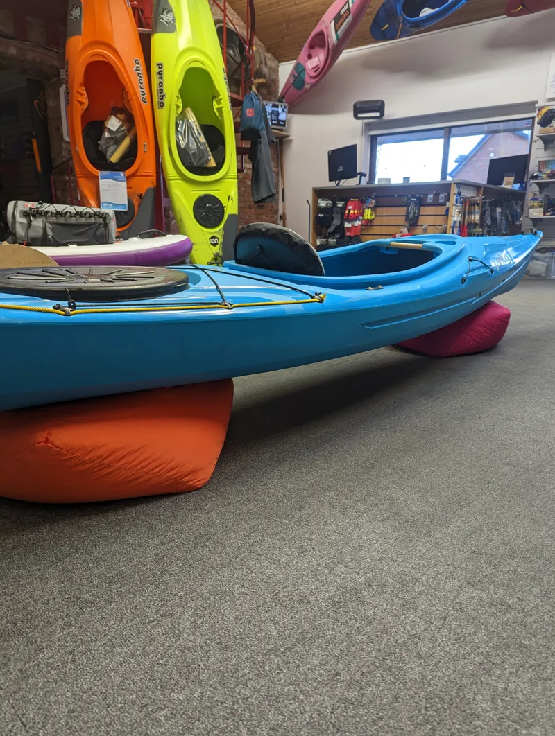 2022 Venture Kayaks Islay Cruiser Touring Kayak Ex Demo-4