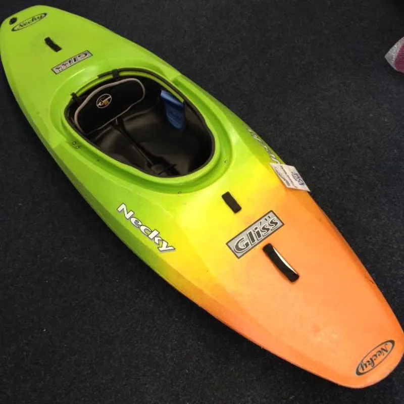 Second Hand Necky Gliss-1