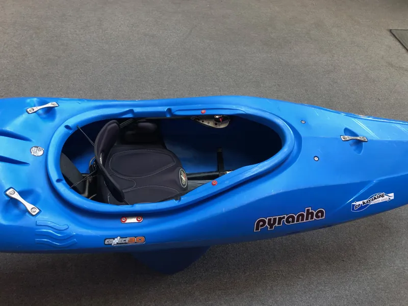 Used Pyranha Karnali Blue Connect 30 Large-2