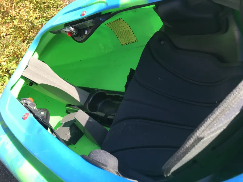 Ex Demo Pyranha Jed Large - Stout-3