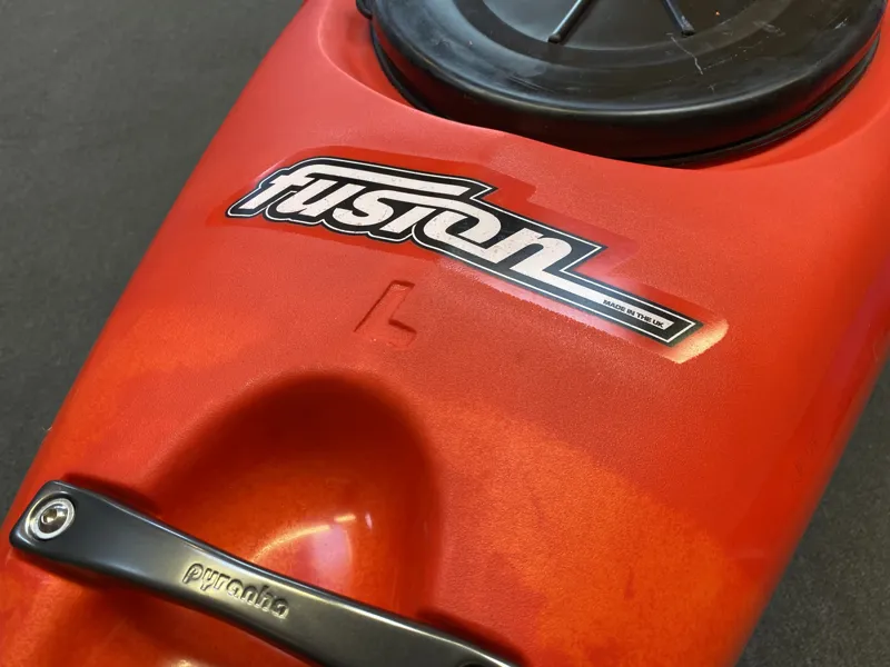 2020 Pyranha Fusion Large Stout Factory 2nd - FREE SHIPPING