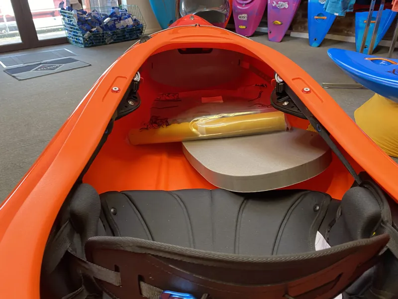 2020 Pyranha Fusion Large Stout Factory 2nd - FREE SHIPPING-5