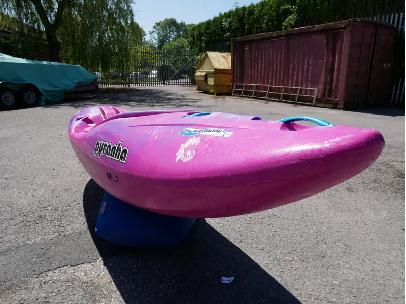 2019 Pyranha Machno Stout 2 Large Pink Fizz Used-2