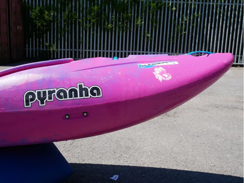 2019 Pyranha Machno Stout 2 Large Pink Fizz Used-4