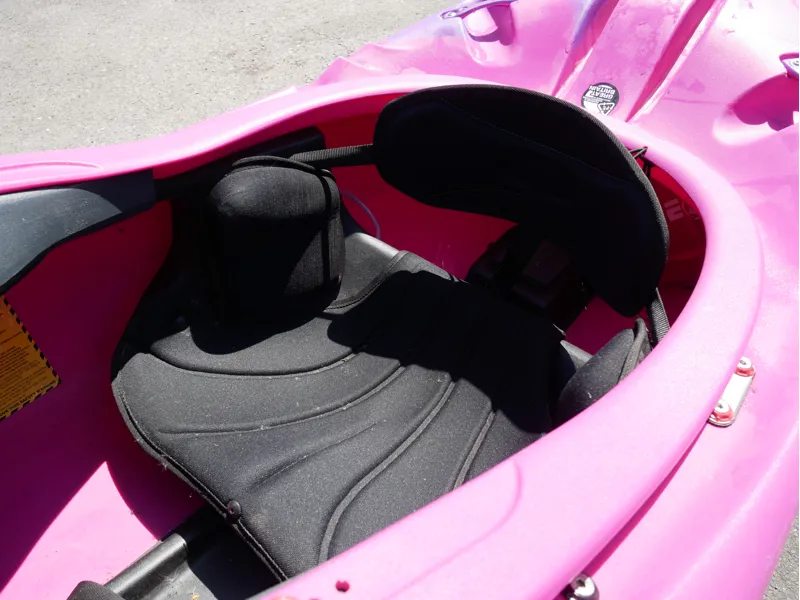 2019 Pyranha Machno Stout 2 Large Pink Fizz Used-7