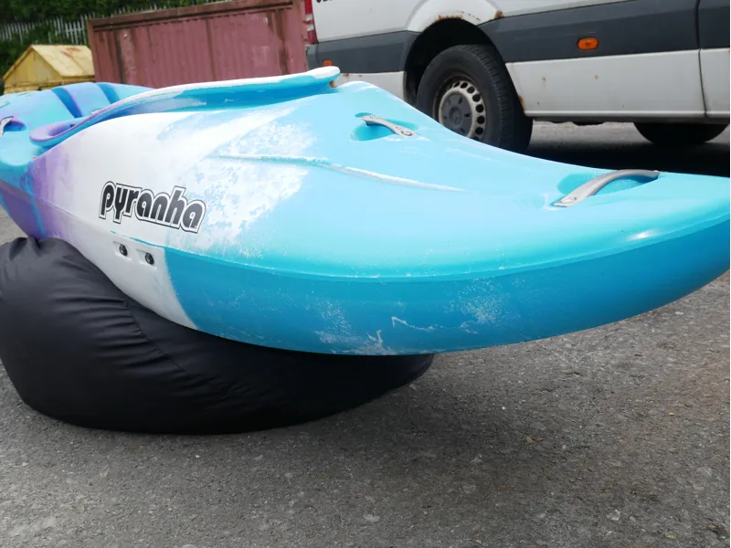 Pyranha Burn III Medium Stout 2 - Factory 2nd FREE SHIPPING-1