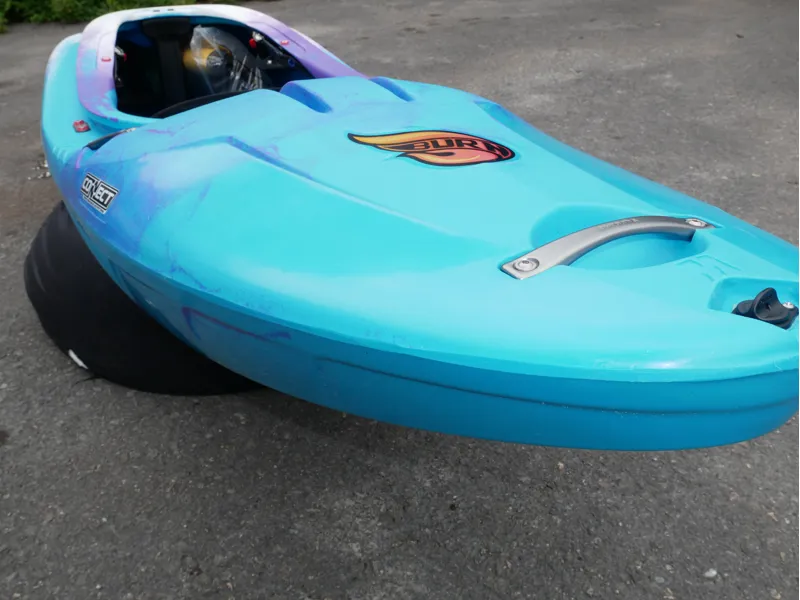 Pyranha Burn III Medium Stout 2 - Factory 2nd FREE SHIPPING-5