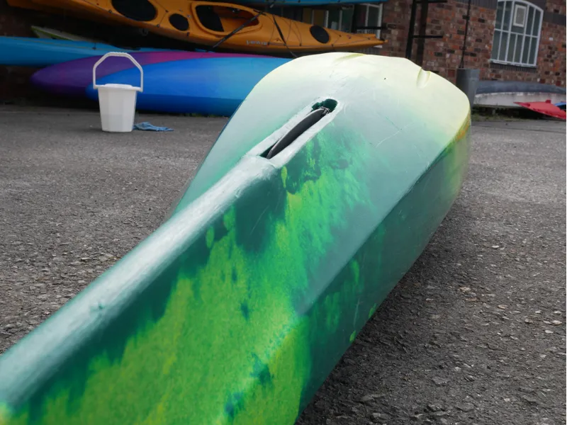 Venture Easky 15 Yellow Green Red Skeg Used-6