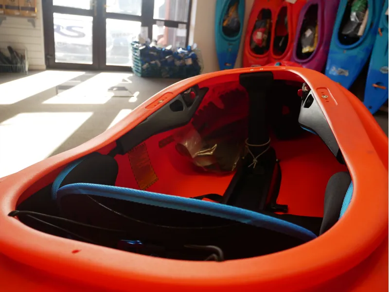 2020 Pyranha 9R II Large White Water Kayak Factory Special-7