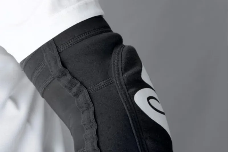 2020 Sweet Protection Bearsuit Elbow Guards-1