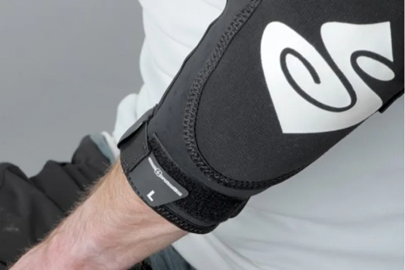 2018 Sweet Protection Bearsuit Elbow Pads-2