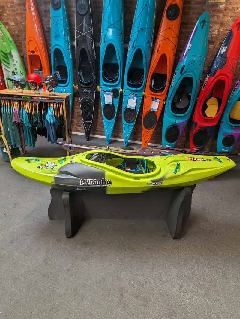 Pyranha Scorch Whitewater Kayak Size Small Factory 2nd-6